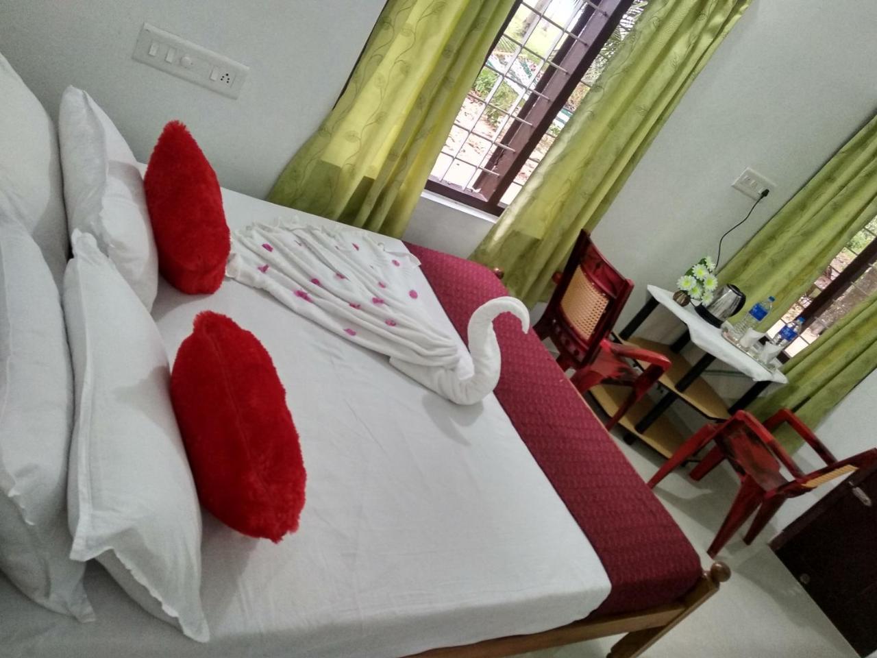 Blue Birds Homestay Cherai Beach Bagian luar foto