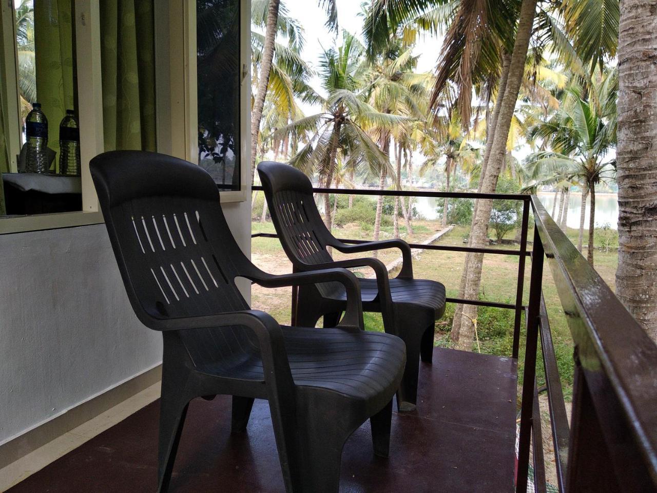 Blue Birds Homestay Cherai Beach Bagian luar foto