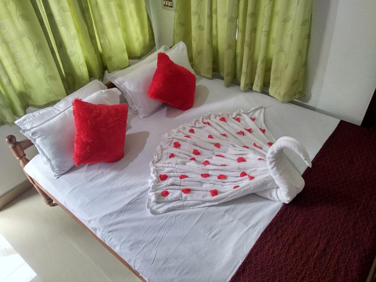 Blue Birds Homestay Cherai Beach Bagian luar foto