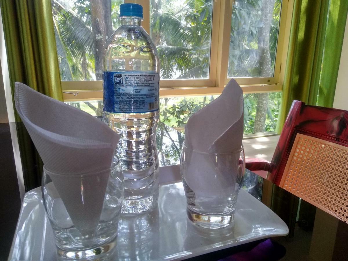 Blue Birds Homestay Cherai Beach Bagian luar foto