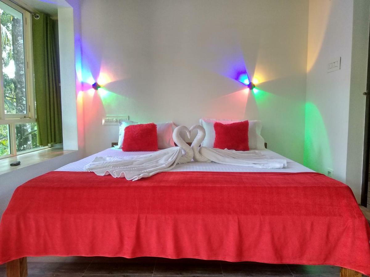 Blue Birds Homestay Cherai Beach Bagian luar foto