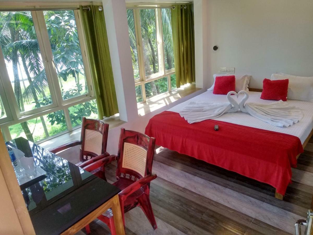 Blue Birds Homestay Cherai Beach Bagian luar foto