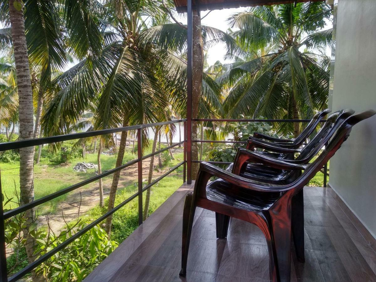 Blue Birds Homestay Cherai Beach Bagian luar foto