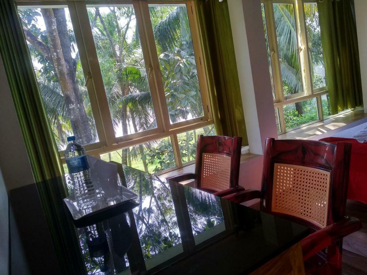 Blue Birds Homestay Cherai Beach Bagian luar foto